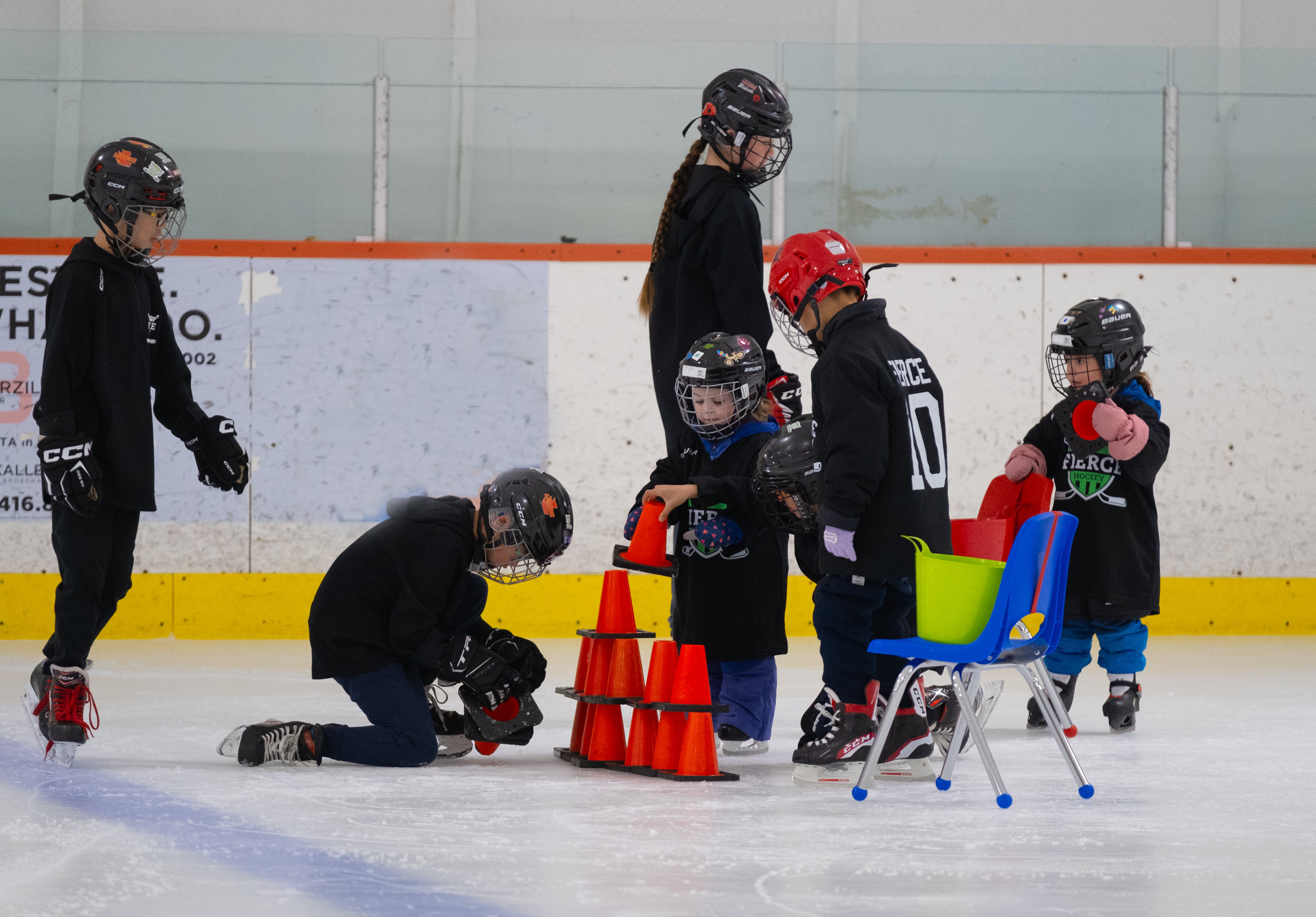 Friday 4pm - 5pm Learn to Skate